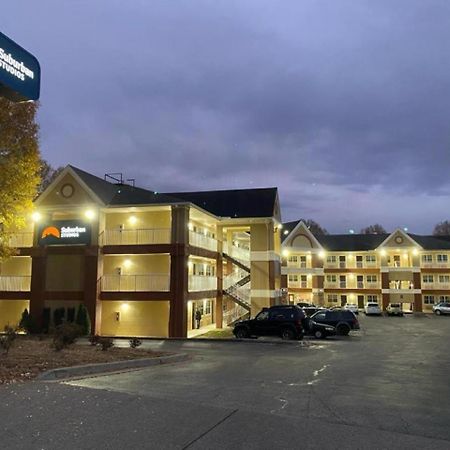 Suburban Studios Winston-Salem Near Hanes Mall Εξωτερικό φωτογραφία