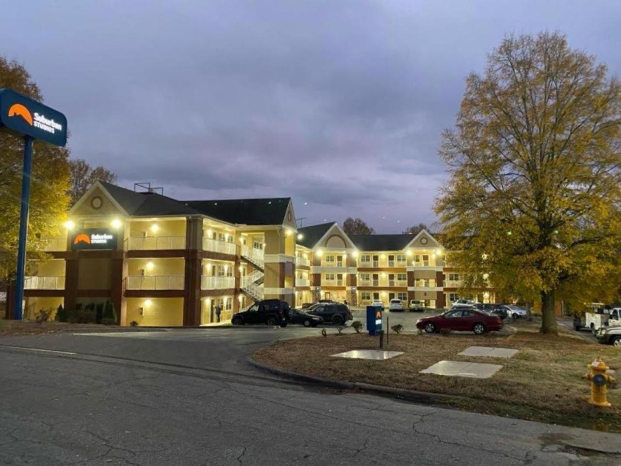 Suburban Studios Winston-Salem Near Hanes Mall Εξωτερικό φωτογραφία